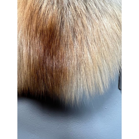 Maximilian Fur Vest $3600 size 4 - Picture 5 of 10